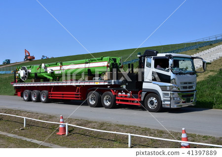 全地面起重機的運輸 全地面起重機的運輸 41397889
