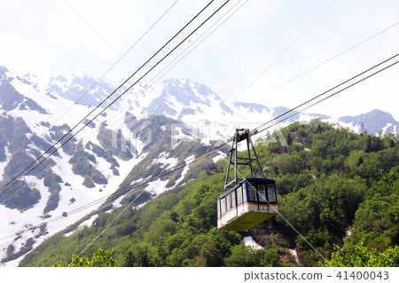 Tateyama Ropeway in the snowy season 41400043