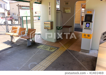 Hakodate Line Matsuzu station station building (5) 41401469