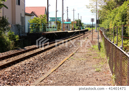 Hachimaki Matsuhisa station which can be seen from the nearest railroad crossing Hachimaki Matsuhisa station which can be seen from the nearest railroad crossing 41401471
