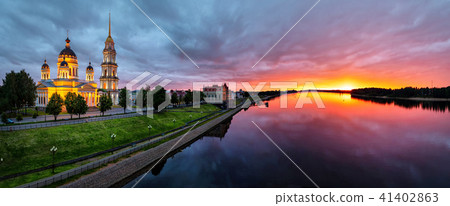 Panorama of Rybinsk on sunset with Volga river Panorama of Rybinsk on sunset with Volga river 41402863