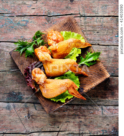 Smoked chicken wings Smoked chicken wings 41403090