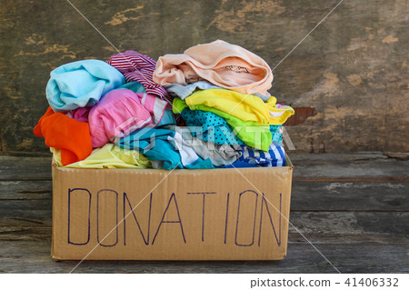 Donation box with clothes   41406332