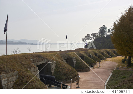 Namjang Fortress, Dukjinjin (Historic Site No. 226), Ganghwa-gun, Incheon Namjang Fortress, Dukjinjin (Historic Site No. 226), Ganghwa-gun, Incheon 41406724