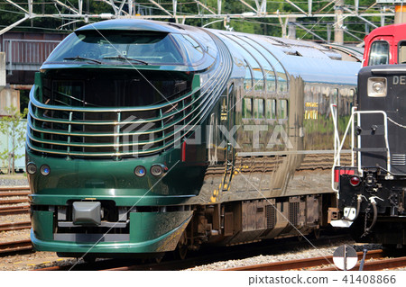 暮光之城瑞風(Umemei Road Garage) 暮光之城瑞風(Umemei Road Garage) 41408866