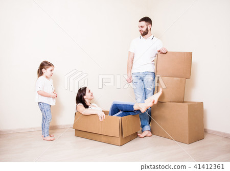 Rest during unpacking boxes Rest during unpacking boxes 41412361