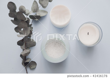 Overhead spa beauty products on pastel Overhead spa beauty products on pastel 41416178