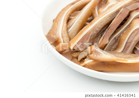 Pig ear: Pig ear Pig ear: Pig ear 41416341