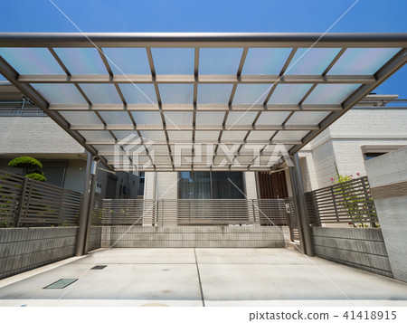 Residential garage Residential garage 41418915