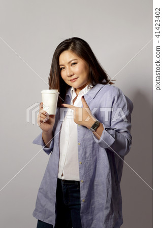 Asian Woman Asian Woman 41423402