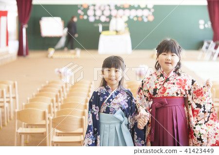 畢業典禮的女孩 畢業典禮的女孩 41423449