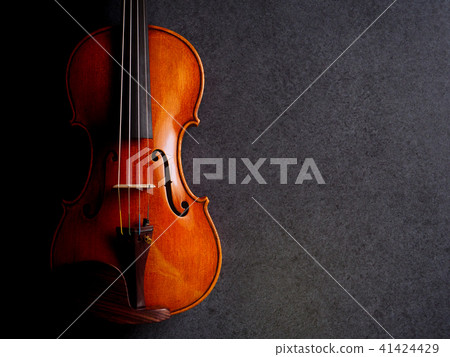 A violin A violin 41424429
