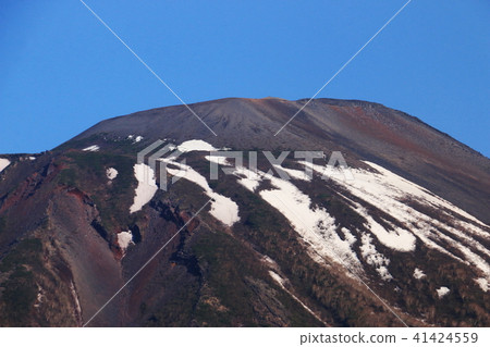A season of fresh green Landscape with Iwate volcano A season of fresh green Landscape with Iwate volcano 41424559