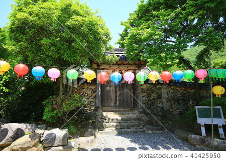 Spring in the mountains Spring in the mountains 41425950