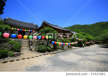 Spring in the mountains 41425961