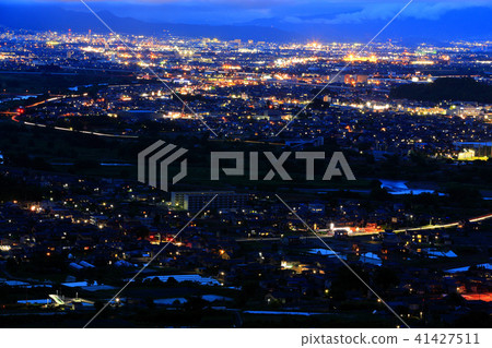 Night view of three major Japanese car windows Zenkoji Hei in Japan 41427511