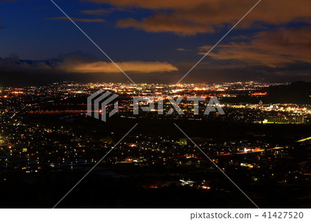 Night view of three major Japanese car windows Zenkoji Hei in Japan 41427520