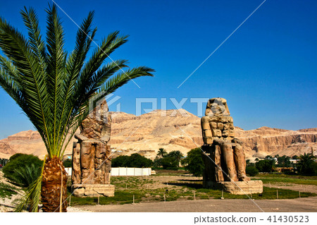 Colossus of Egypt · Luxor · Memnon Colossus of Egypt · Luxor · Memnon 41430523