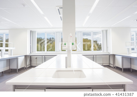 The laboratory furniture 41431387