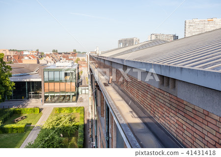 roof of a high-rise building 41431418