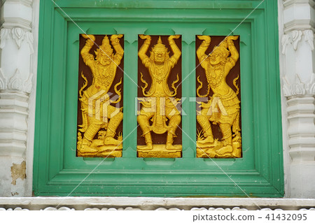 Wat Rat Pradit is landmark in Thailand Wat Rat Pradit is landmark in Thailand 41432095