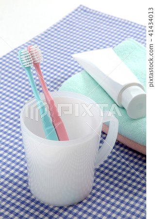 Toothbrush Toothbrush 41434013