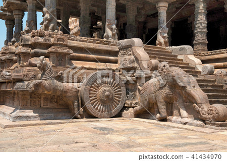 Agra-mandapa, Airavatesvara Temple, Darasuram Agra-mandapa, Airavatesvara Temple, Darasuram 41434970