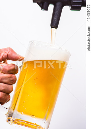 Draft beer poured from the via server 41435072