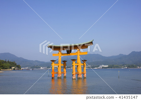 Otori at Itsukushima shrine Otori at Itsukushima shrine 41435147