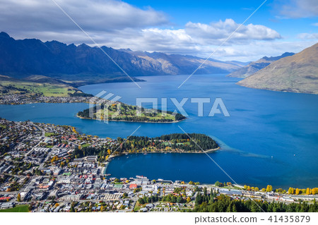 Lake Wakatipu and Queenstown, New Zealand 41435879