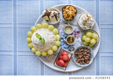 top view of Bingsu on tray 41436543