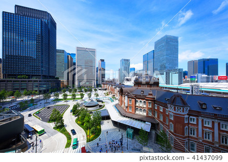 從KITTE東京站丸之內車站廣場和藍天的看法 41437099