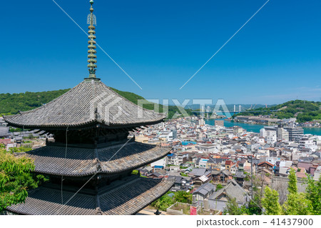 尾道的街道和Tenning寺的三重塔 尾道的街道和Tenning寺的三重塔 41437900