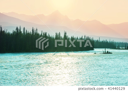 Canadian mountains 41440129