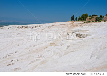 Famous Turkish Pammukale 41442331