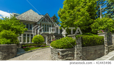 Custom built luxury house in the suburbs of Toronto, Canada. 41443496