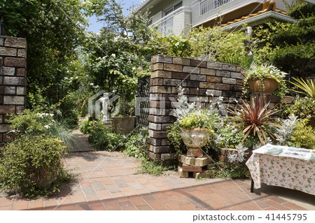 Container Garden Gardening Single-Family Gardening Container Garden Gardening Single-Family Gardening 41445795