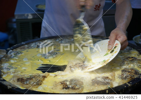 Oyster omelet Oyster omelet 41446925