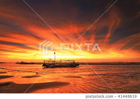 Kyan North Road Fishing Port，Sunset，Suspension，Taiwan，Changhua，Shanghai，Sea Water，Bamboo Raft，Sai Nada 41448619