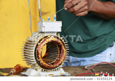 Repairing the engine 41450134