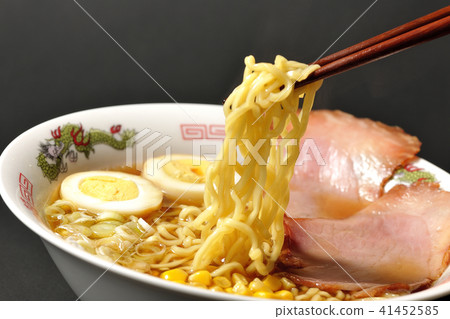 Ramen Chinese noodles Chinese noodles soy sauce noodles 41452585