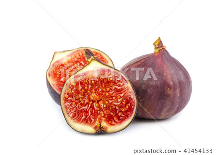 Fresh fig fruits isolated on white background 41454133