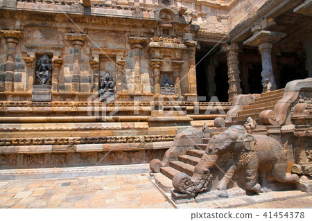 Elephant balusrtades, Airavatesvara Temple Elephant balusrtades, Airavatesvara Temple 41454378