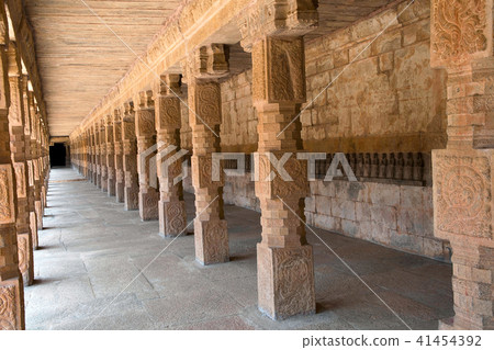 Airavatesvara Temple complex, Darasuram 41454392