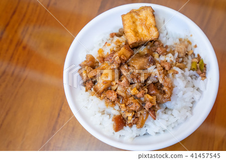 台灣 小吃 滷肉飯 肉燥飯 肉躁飯 油豆腐 Braised pork rice 台湾風肉そぼろ丼 台灣 小吃 滷肉飯 肉燥飯 肉躁飯 油豆腐 Braised pork rice 台湾風肉そぼろ丼 41457545