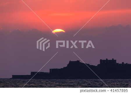 Sunset road on the warship island Sunset Road [Takahama Town, Nagasaki prefecture] 41457895