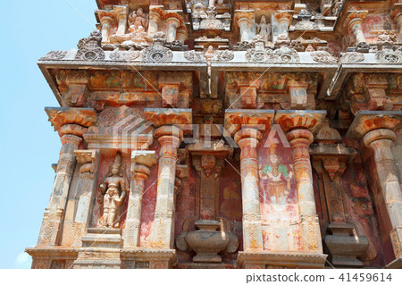 Niches and kumbhapanjaras, Airavatesvara Temple 41459614
