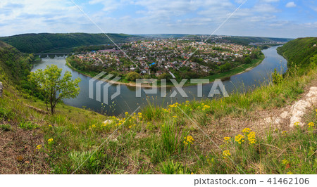Dnister river and Zalischyky town. 41462106