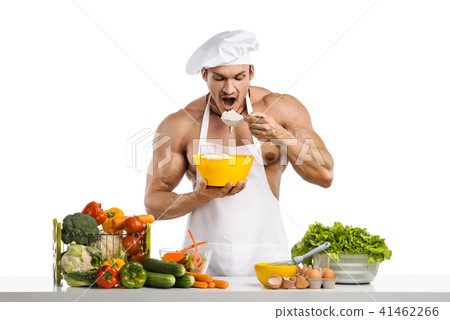 Man bodybuilder cook Man bodybuilder cook 41462266