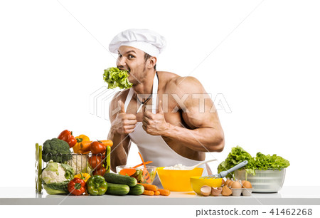 Man bodybuilder cook Man bodybuilder cook 41462268